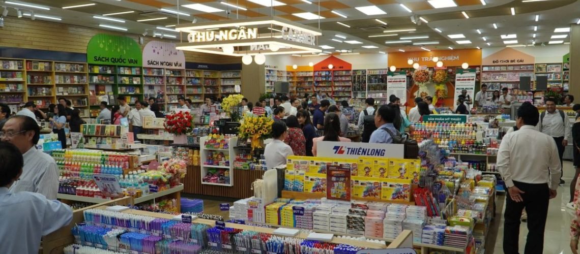 Doanh_nhan_khoi_nghiep_fahasa_khai_truong_2_nha_sach_03