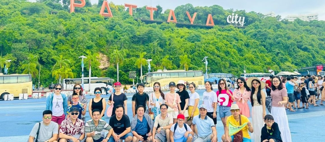 Phu_nu_hien_dai_BenThanh_Tourist_du_lich_Thai_lan